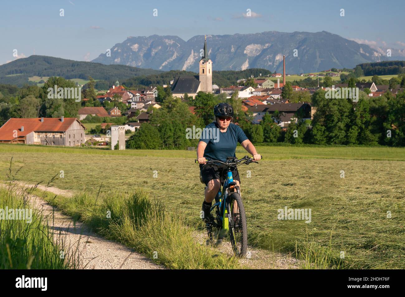 senior, bicycle tour, e-bike, elderly 