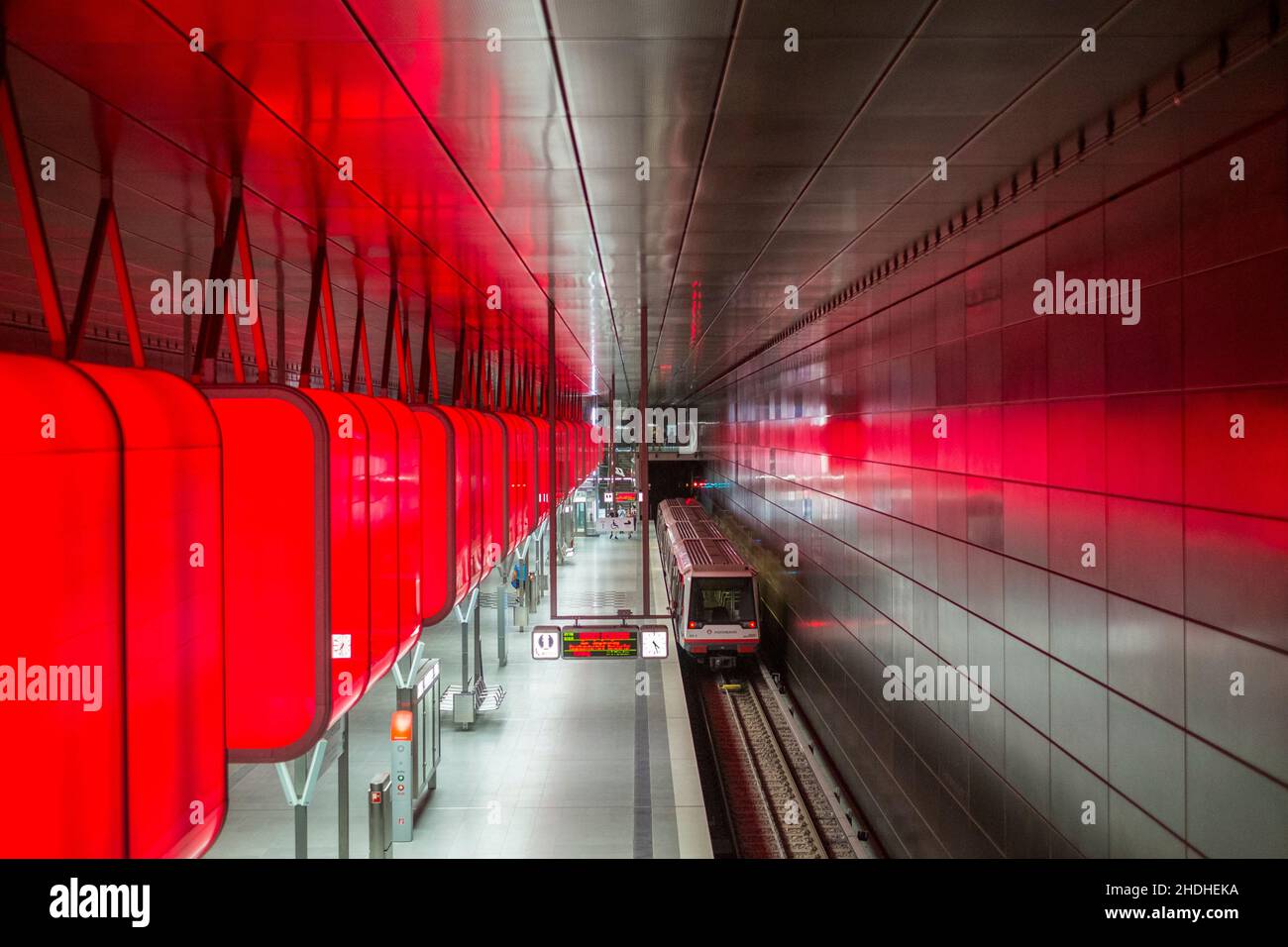 subway train, bus stop, harbor city, subway trains, bus station, bus