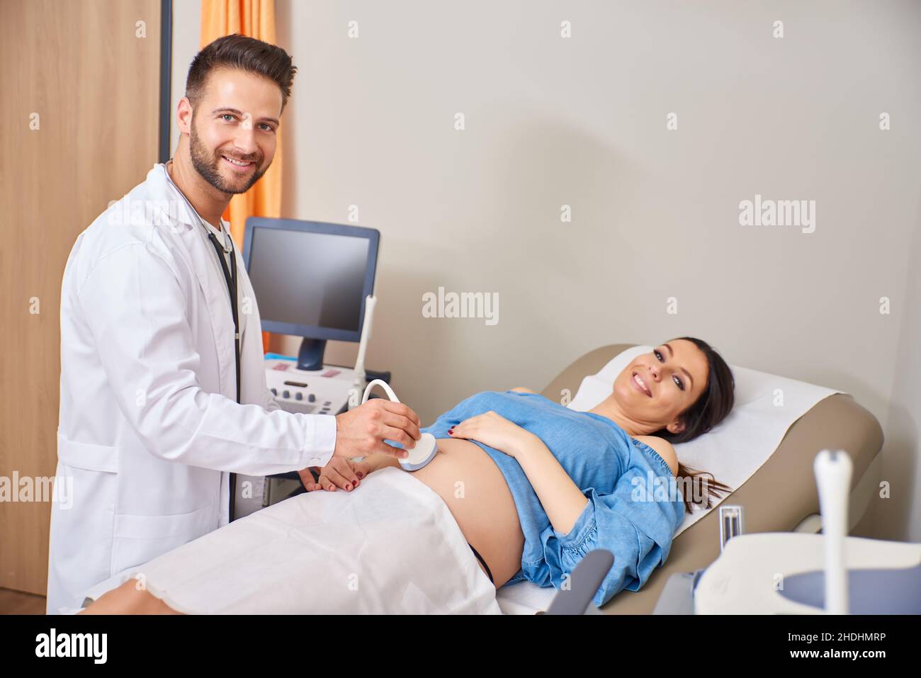 Gynecologist instruments hi-res stock photography and images - Alamy