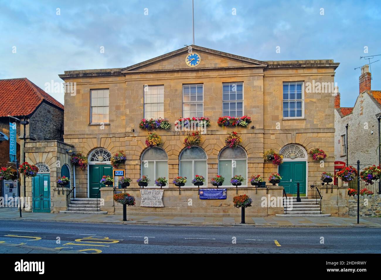 UK, Somerset, Glastonbury, Magdalene Street, Town Hall Stock Photo Alamy