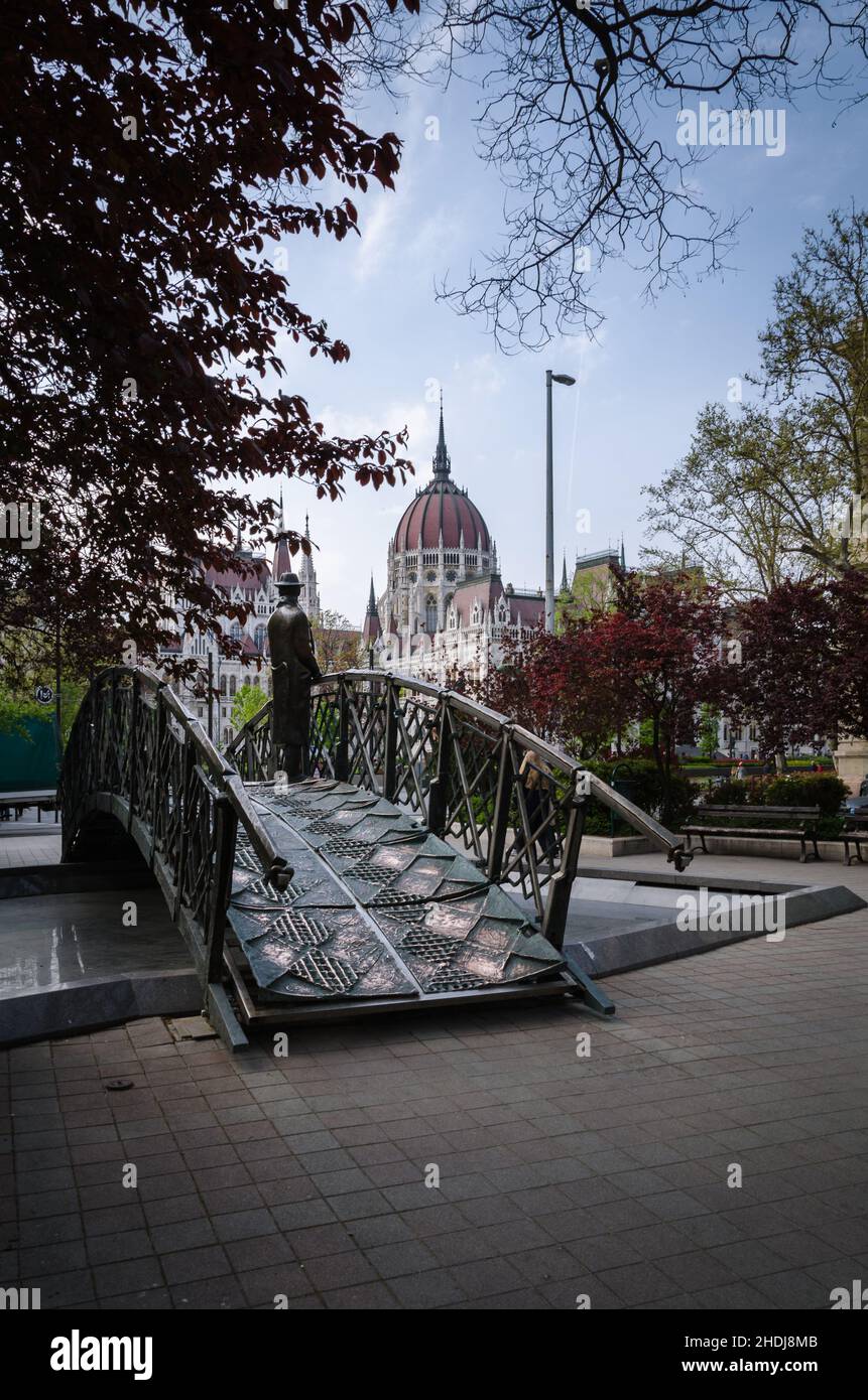 Statue of Imre Nagy facing the Hungarian Parliament Building