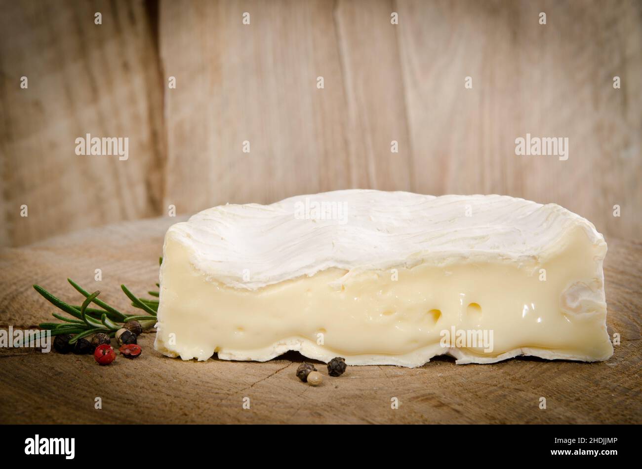 Bries hi-res stock photography and images - Alamy