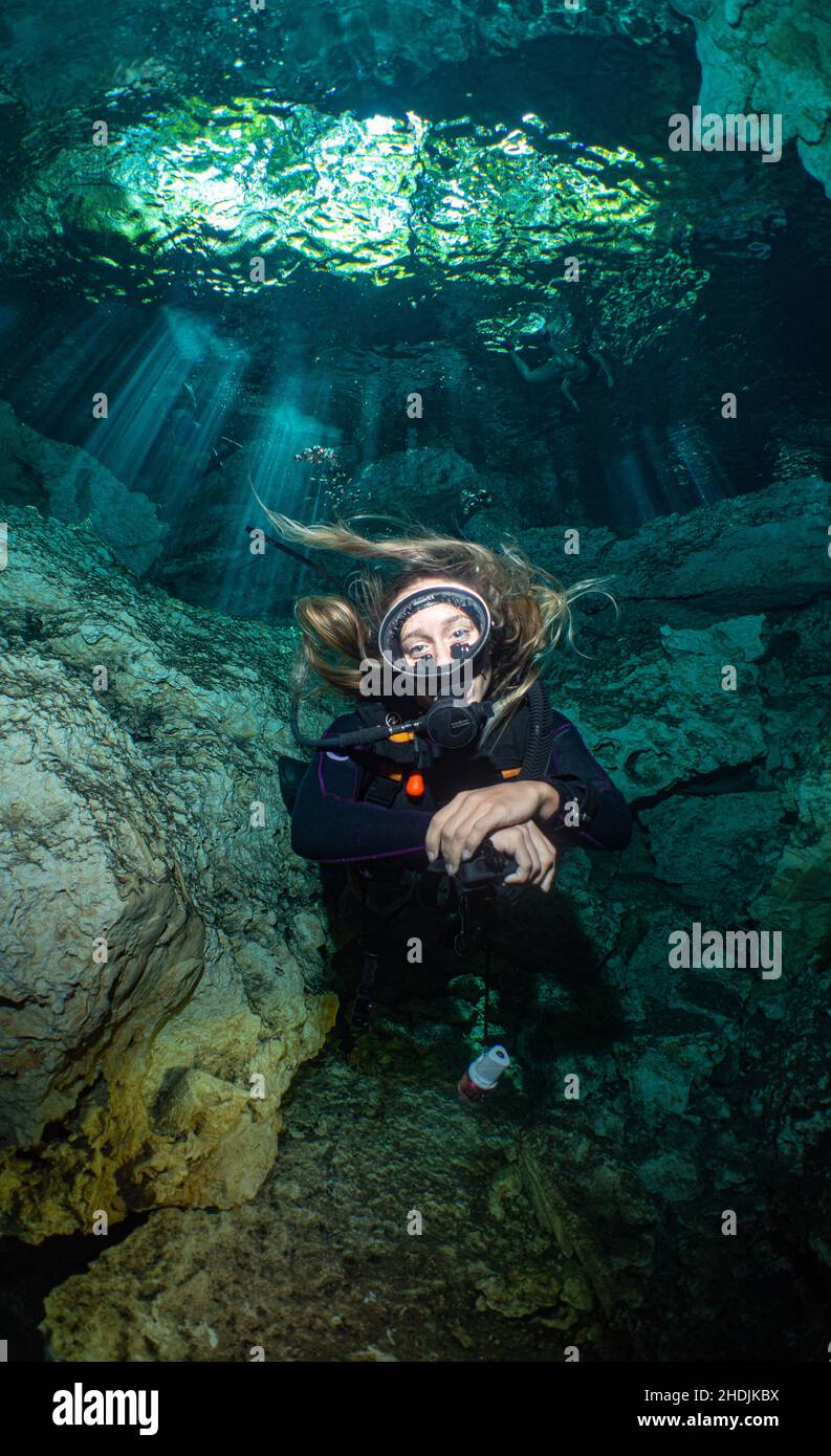 Deep Sea Diver Equipment Hi Res Stock Photography And Images Page 3 Alamy