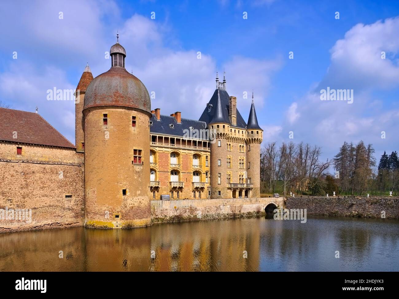 castle, la clayette, castle of la clayette, chateau de la clayette