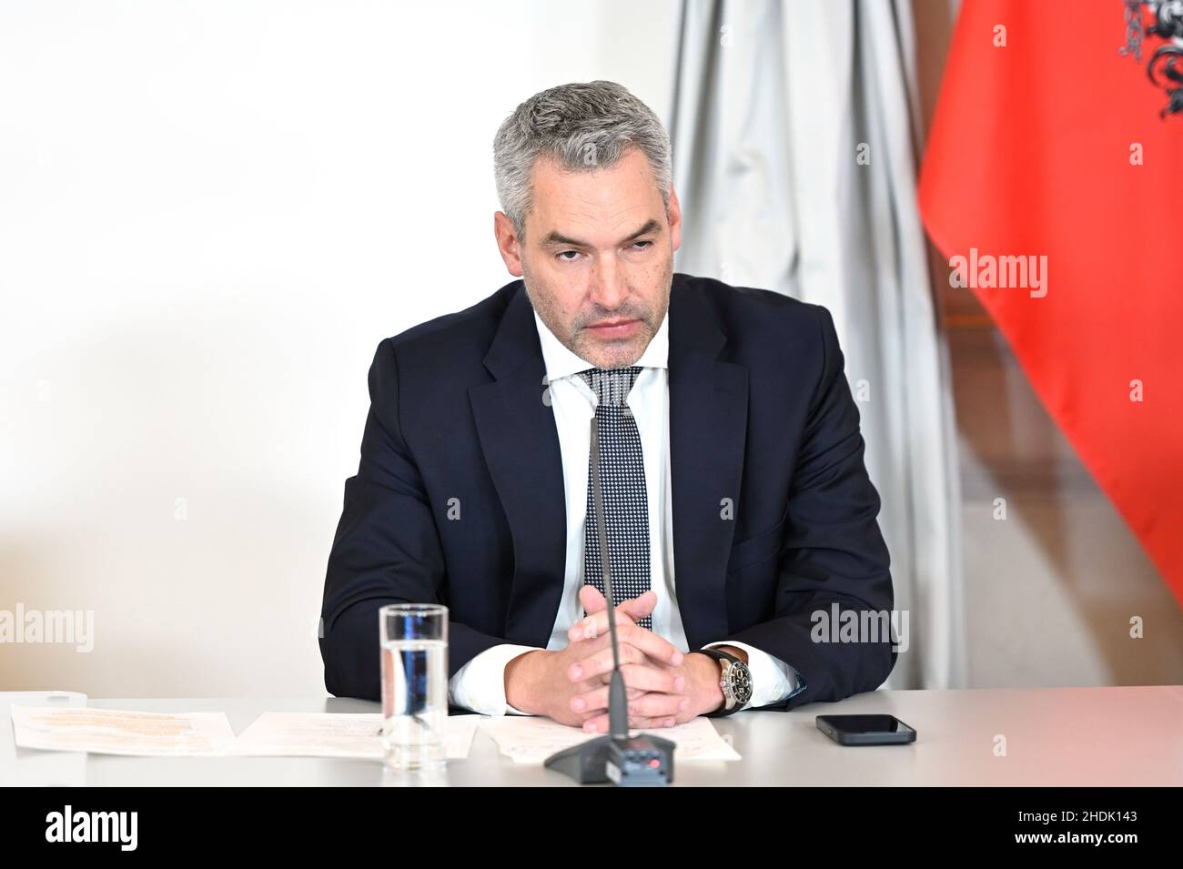 Vienna, Austria. 6th January 2022. Press conference after the consultations on the corona development on Thursday, January 6th, 2022, in the Federal Chancellery in Vienna with Federal Chancellor Karl Nehammer (ÖVP) Stock Photo