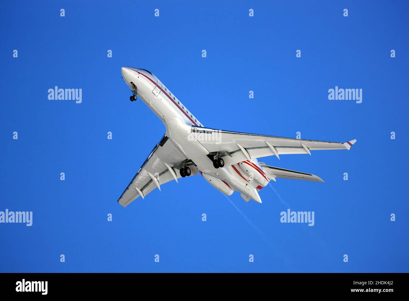 airplane, air traffic, landing, commercial airplane, airplanes, plane, planes, air traffics, commercial airplanes Stock Photo