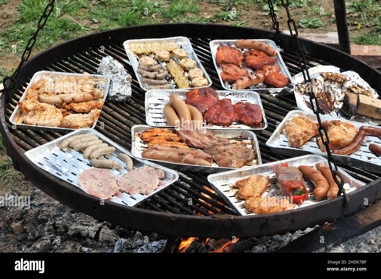 Swinging barbecues hires stock photography and images Alamy