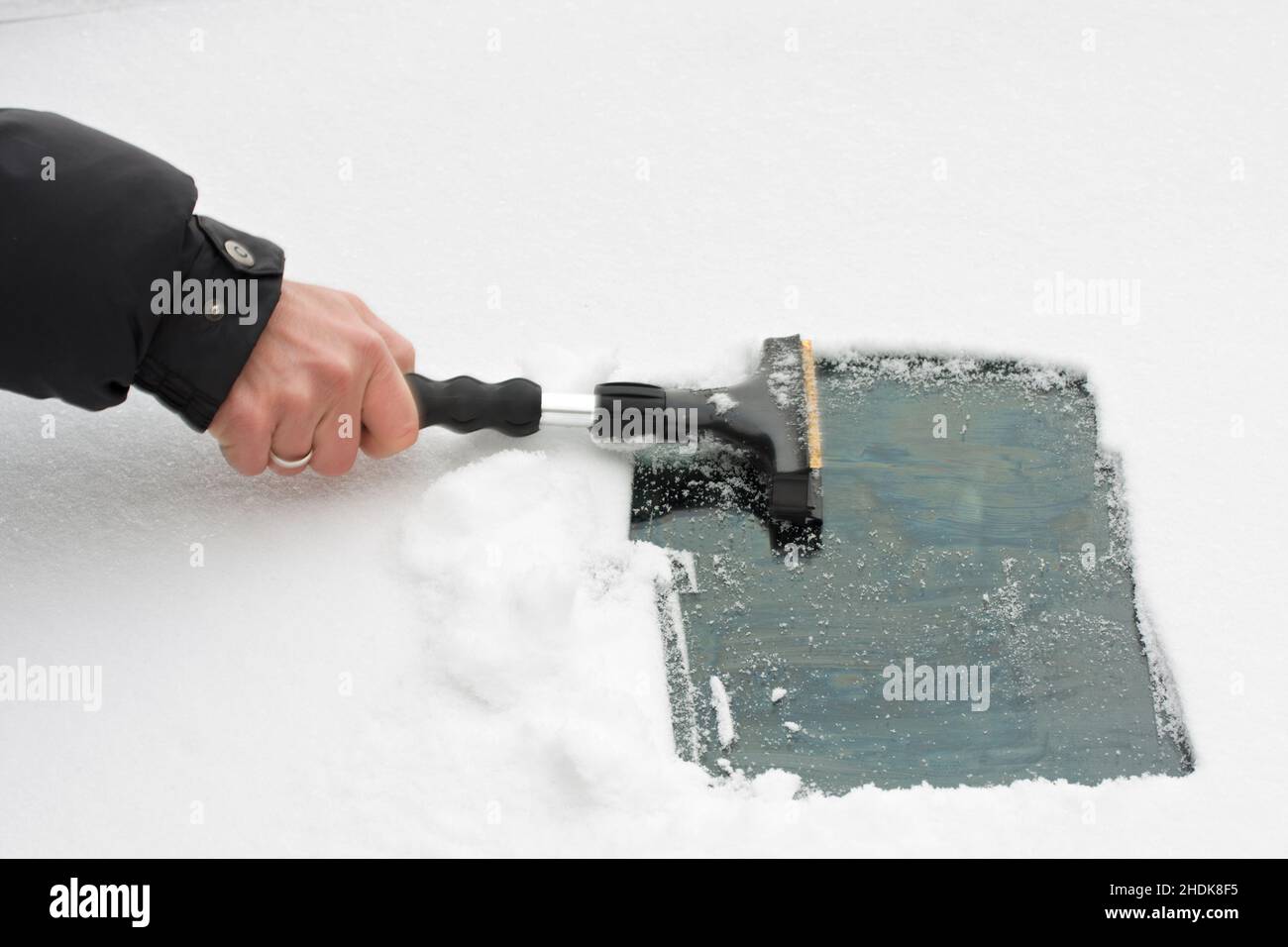 snowy, scratching, ice scraper, windshield, snowies, ice scrapers
