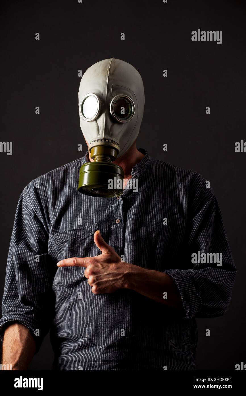 Black man gas mask hi-res stock photography and images - Alamy