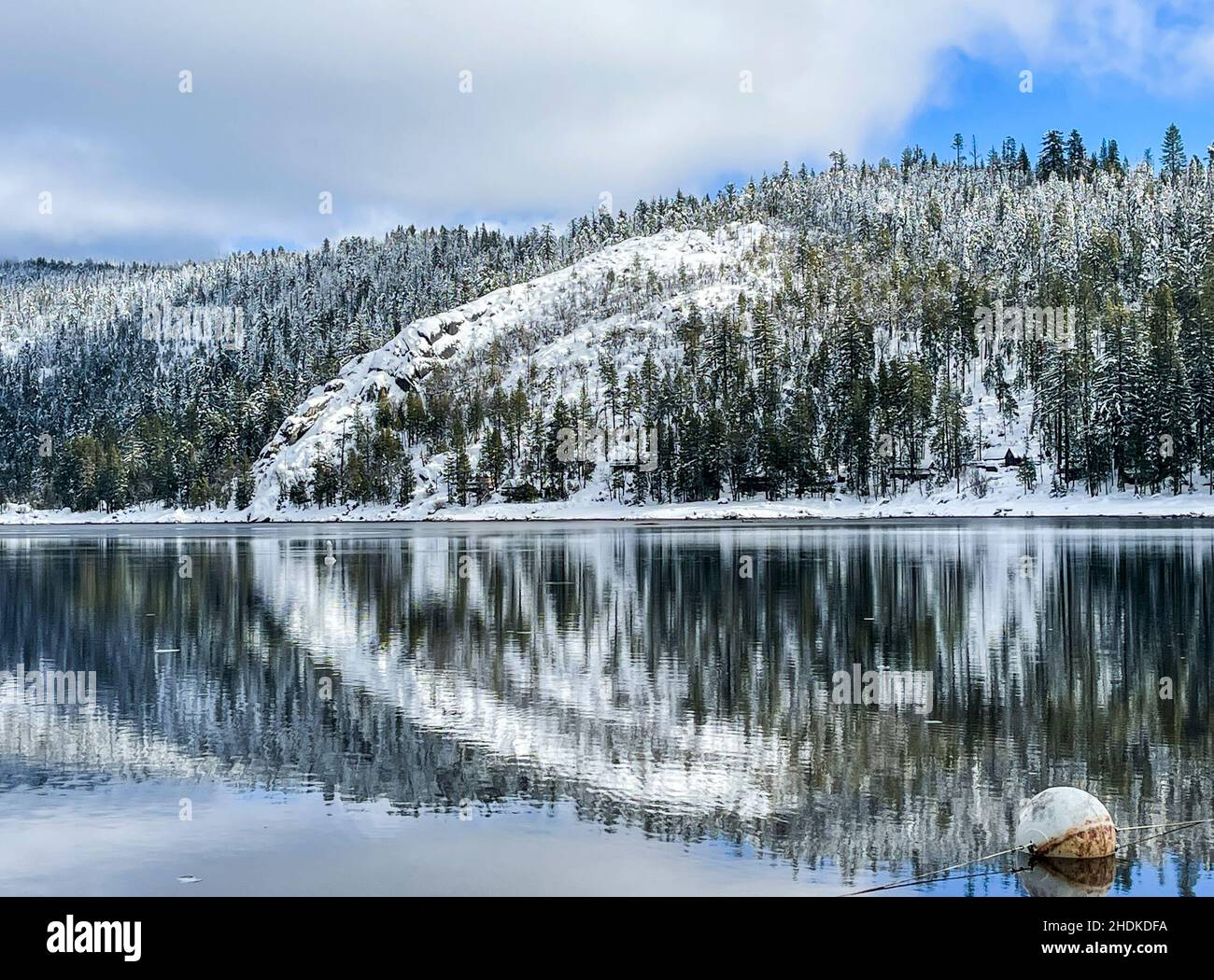 Pinecrest, California, U.S.A. 6th Jan, 2022. Pinecrest Lake in the