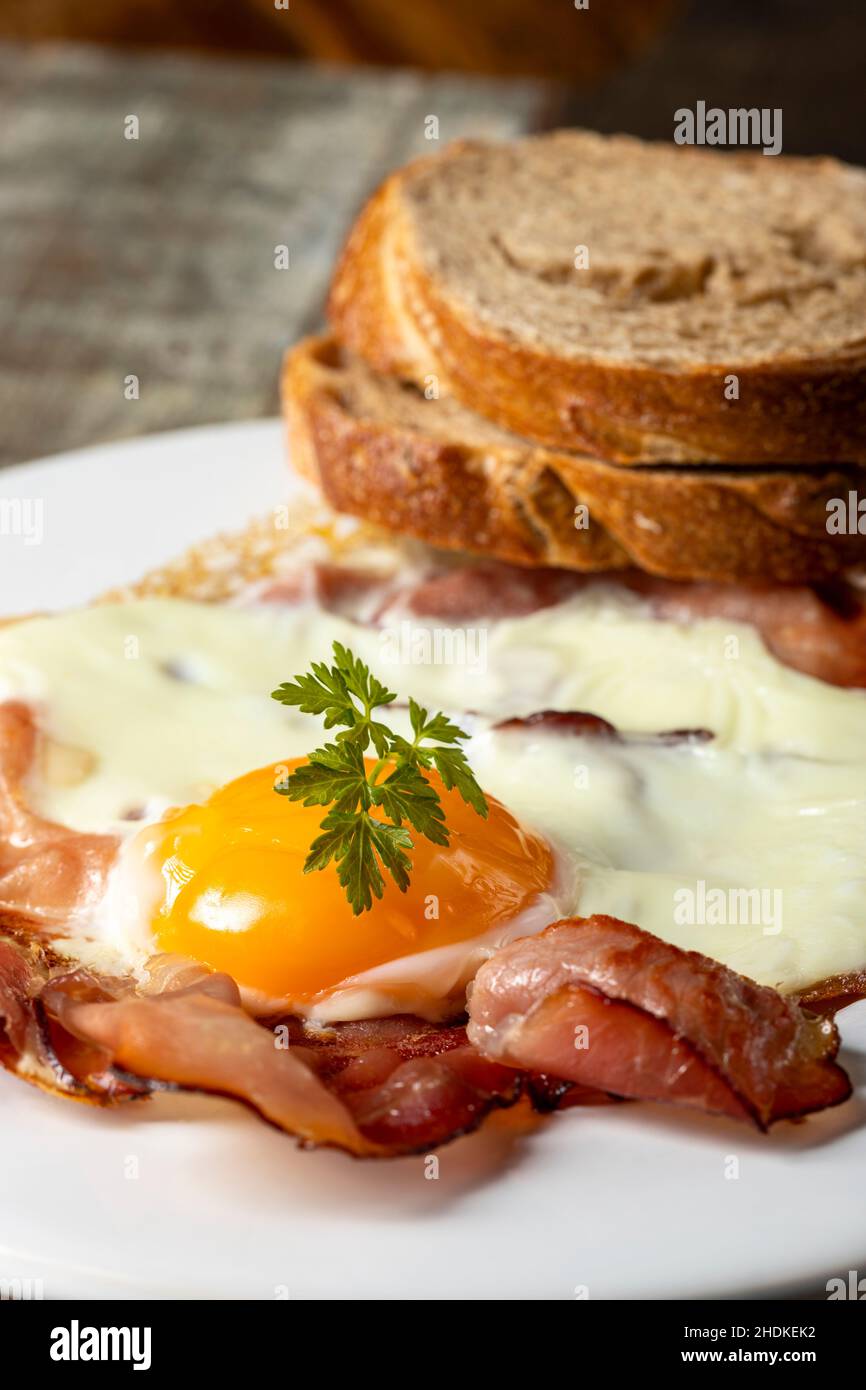 Bacons and eggs hires stock photography and images Alamy