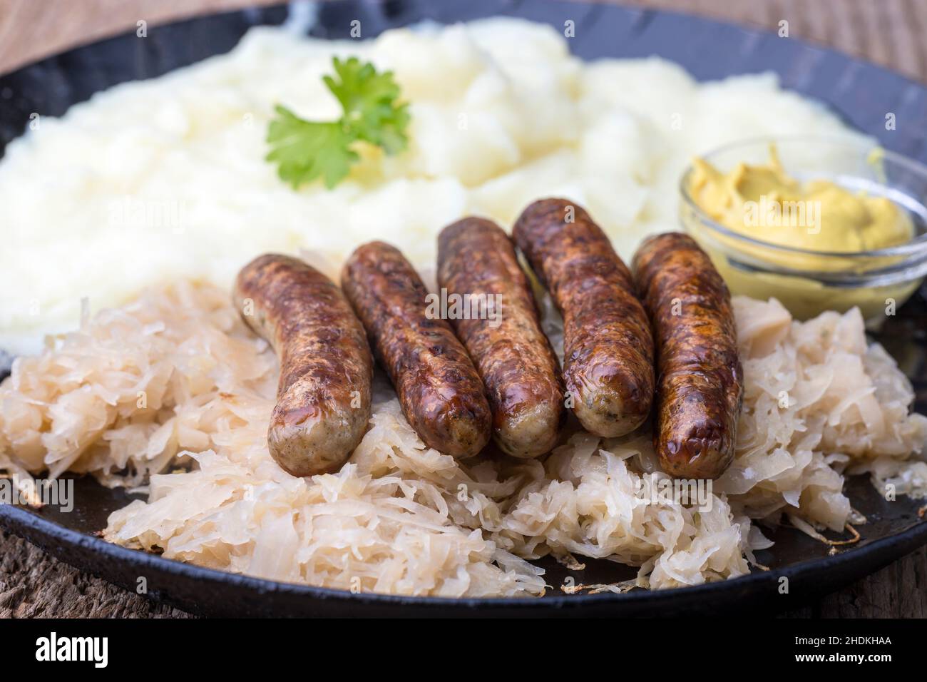 sausage, sauerkraut, nuremberger, sausages, sauerkrauts Stock Photo Alamy