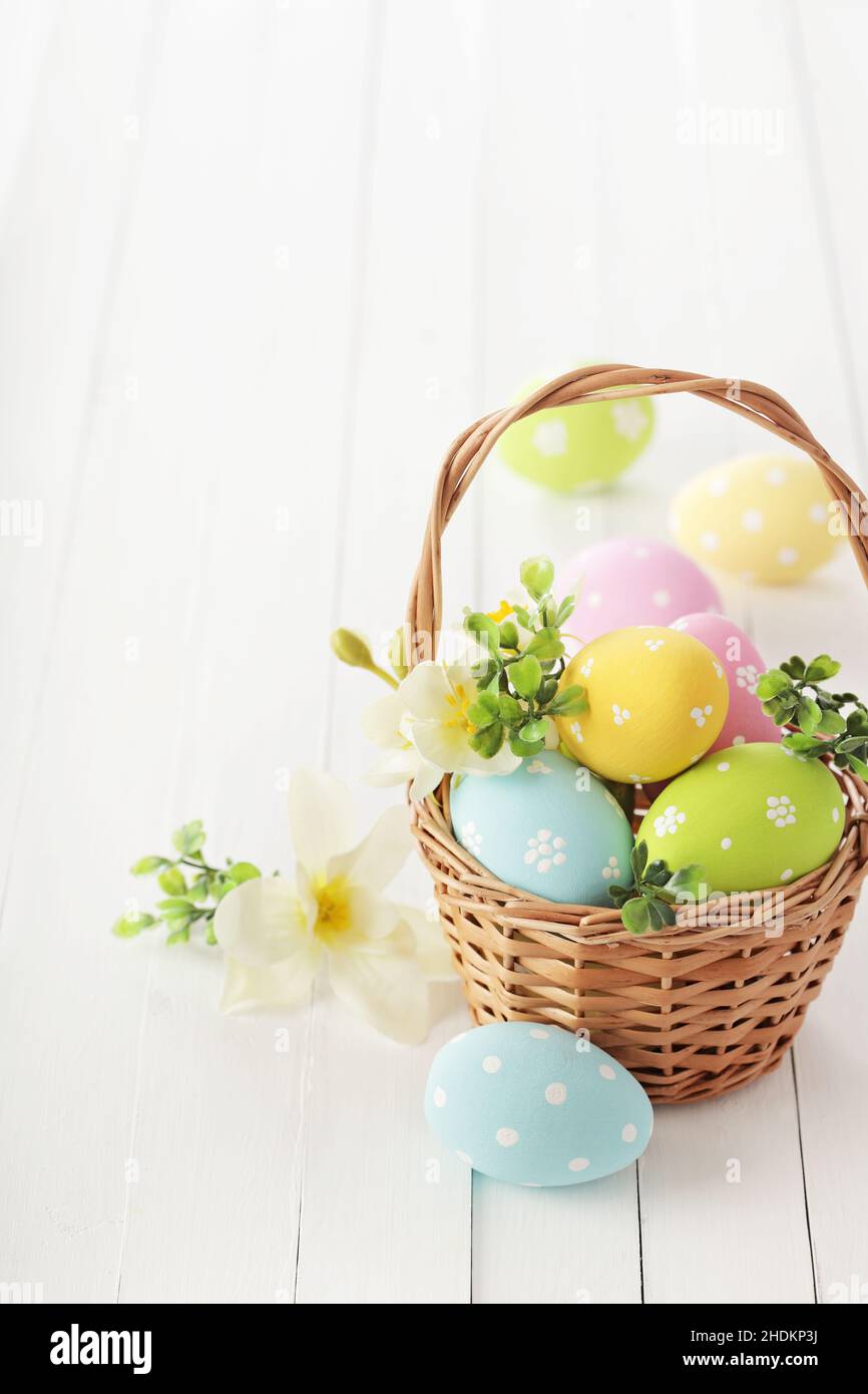 easter, easter egg, easter basket, easters, easter eggs, easter baskets Stock Photo