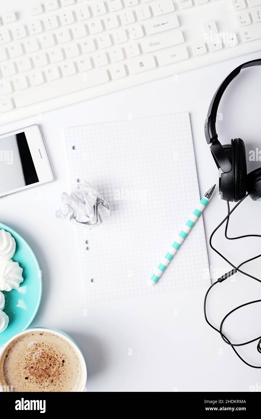 computer workstation, blogger, influencer, computer workstations, desktop pc, workplace Stock Photo