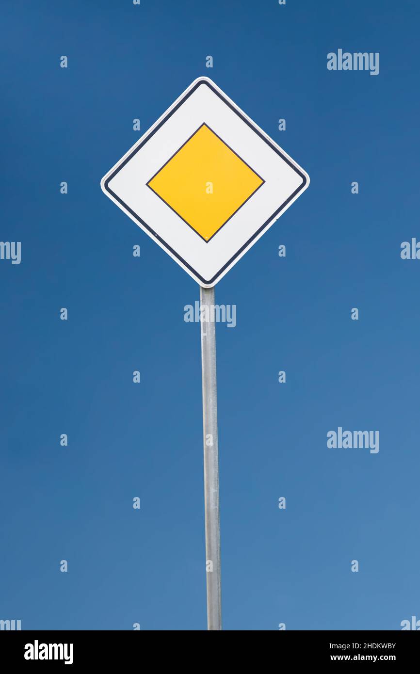 traffic sign, right of way sign, main road, road sign, road signs