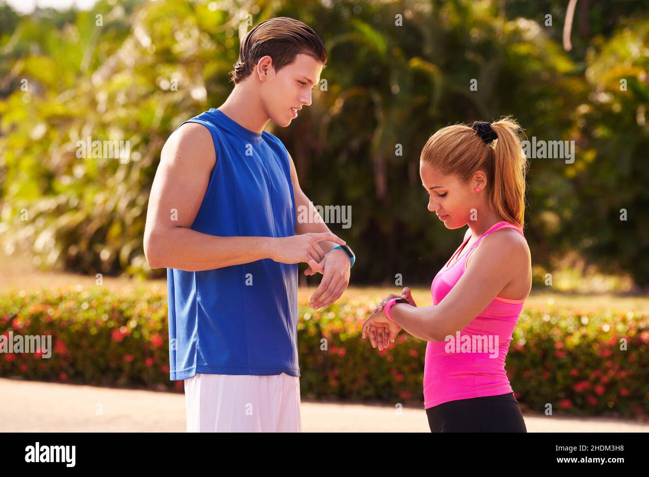 sportsman, runner, heart rate monitor, athlete, athletes, sportsmen, jogger, runners, heart belt