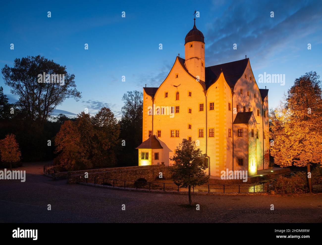 klaffenbach moated castle Stock Photo - Alamy