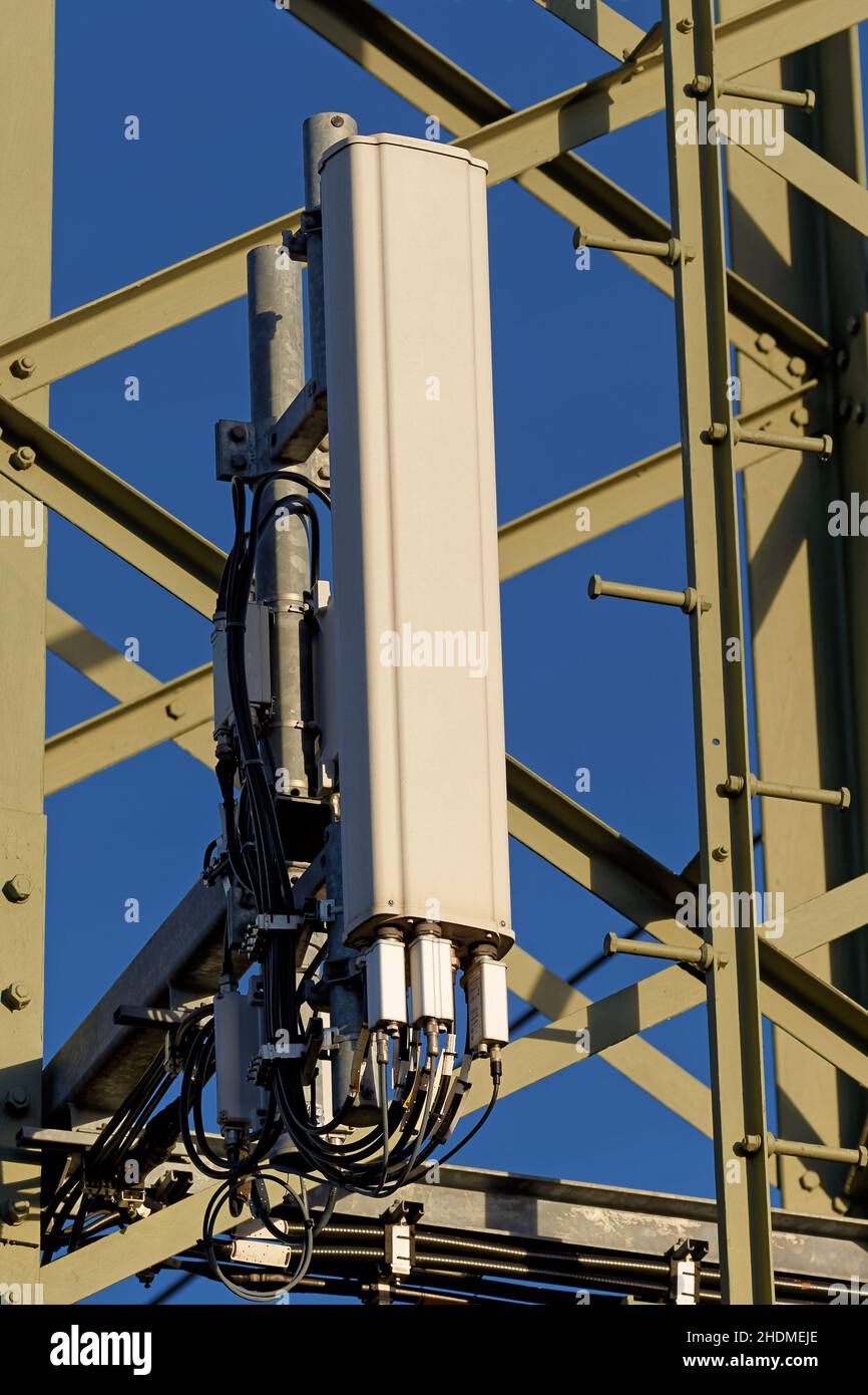 radio communication, transmitter, base station, radio communications