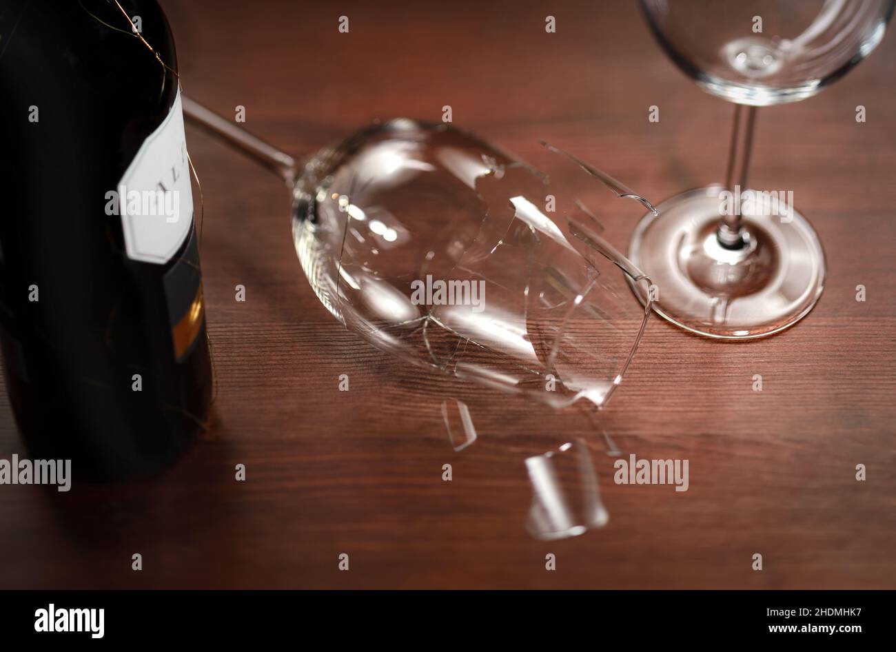wine glass, broken, glas ware, brokens Stock Photo