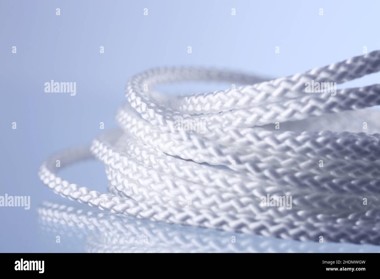 Synthetic rope hi-res stock photography and images - Alamy