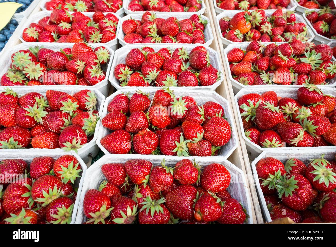 strawberry, fruit stand, strawberries, fruit stands Stock Photo Alamy