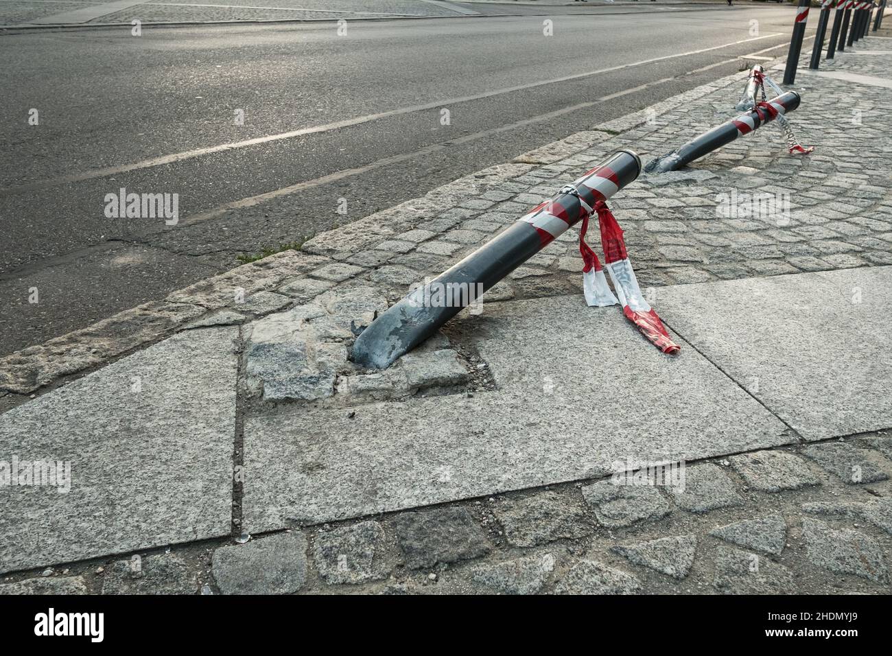 road accident, criminal damage, limiting post, accident, accidents