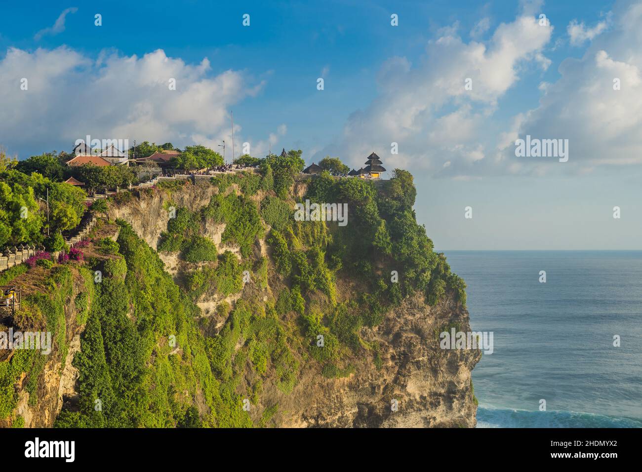 pura-luhur-uluwatu-temple-bali-indonesia-amazing-landscape-cliff