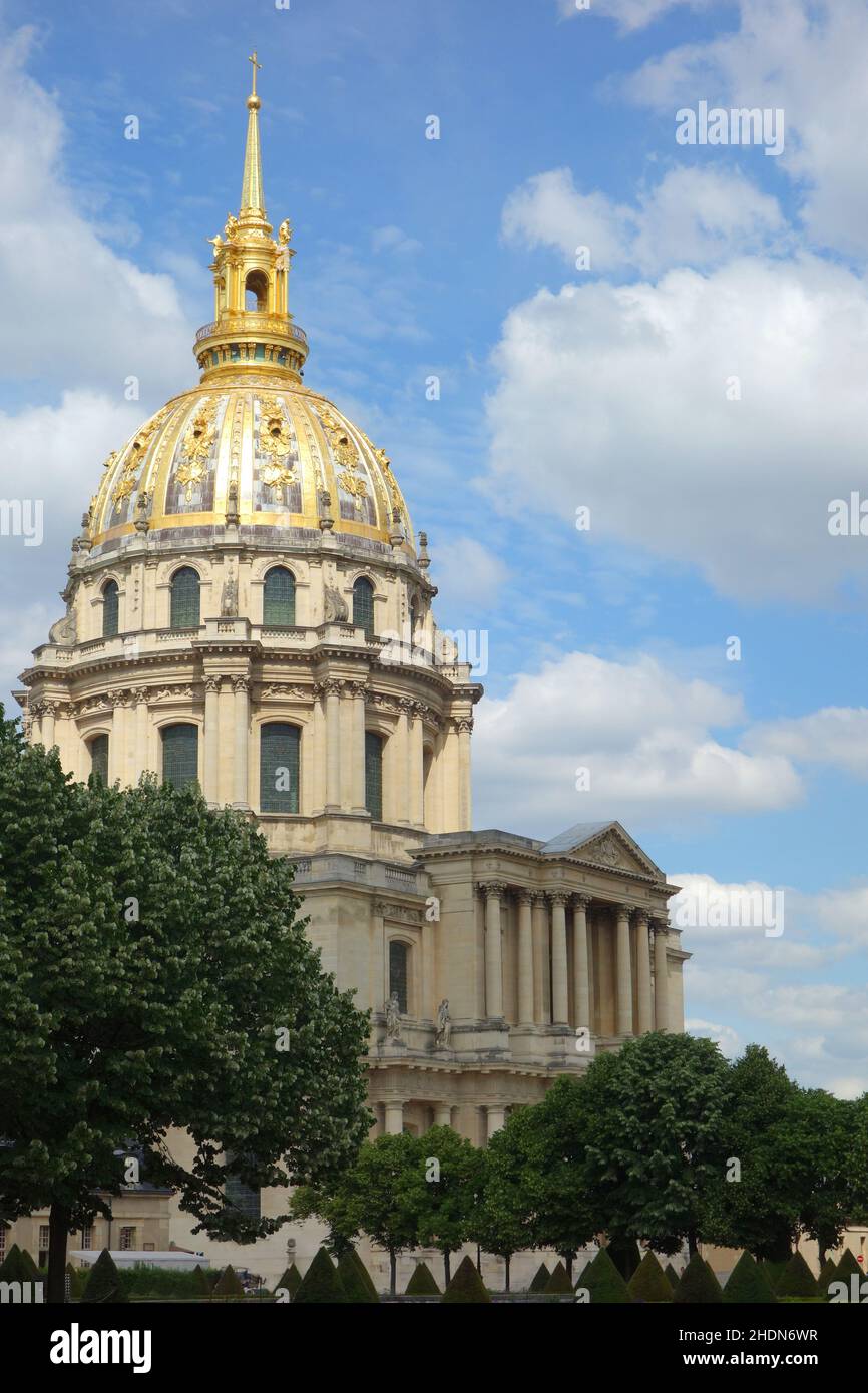 Place Invalides Invalides color hi-res stock photography and images - Alamy