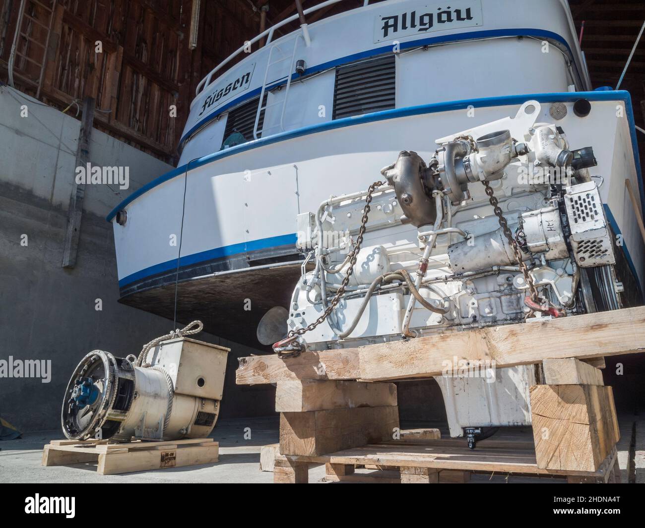 engine, dry dock, yacht, boat motor, engines, motor, dry docks, yachts