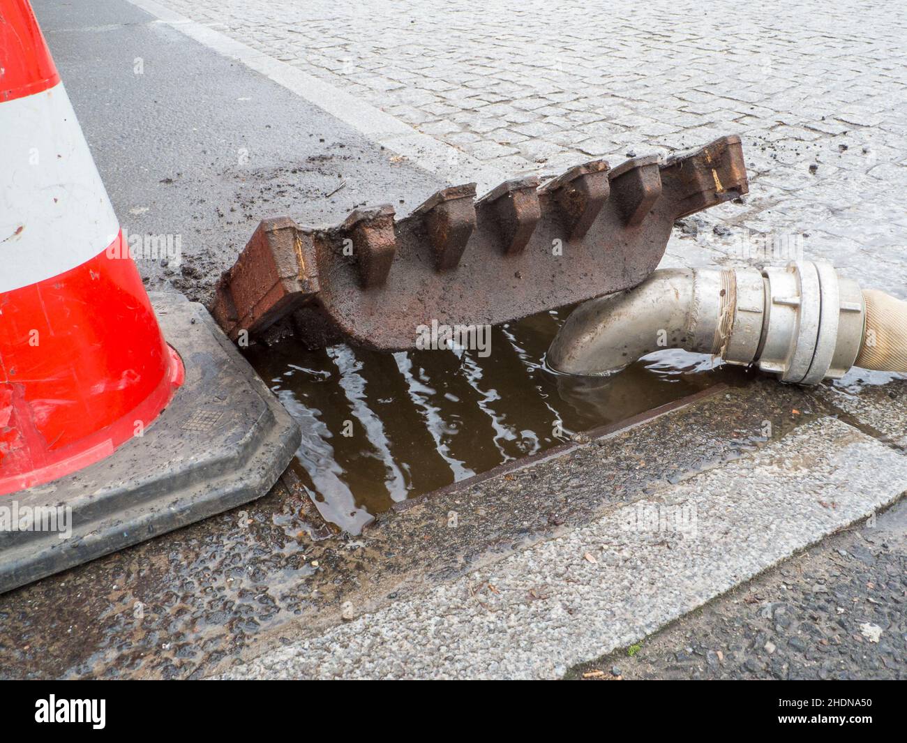 sewage, manhole, pump out, sewages, manholes Stock Photo Alamy