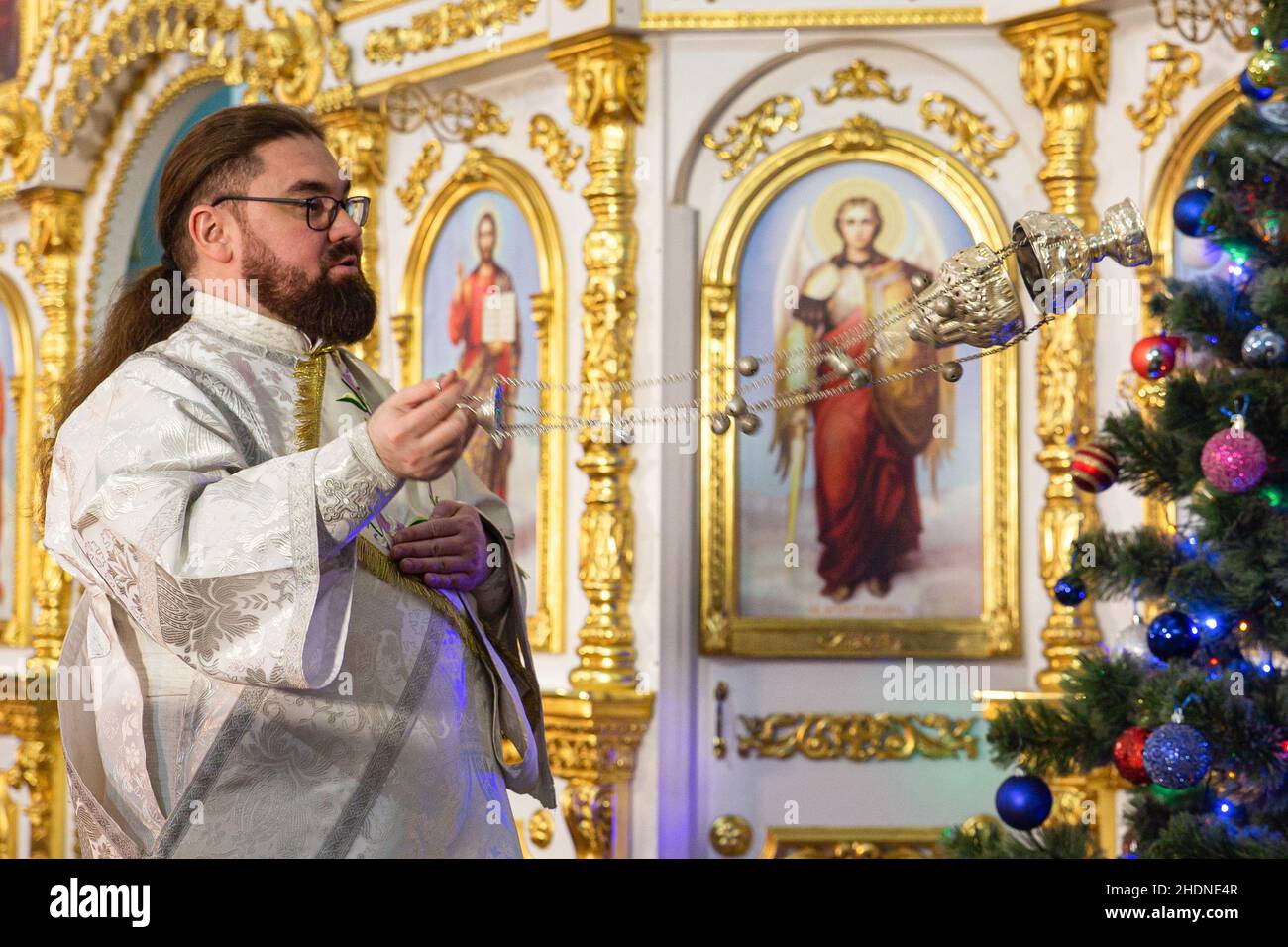 2022 Christmas Church Lugansk, Ukraine. 7Th Jan, 2022. A Priest Conducts An Orthodox Christmas  Liturgy At The St Peter And Paul Cathedral; The Ukrainian Orthodox Church  Celebrates Christmas According To The Julian Calendar. Credit: Alexander