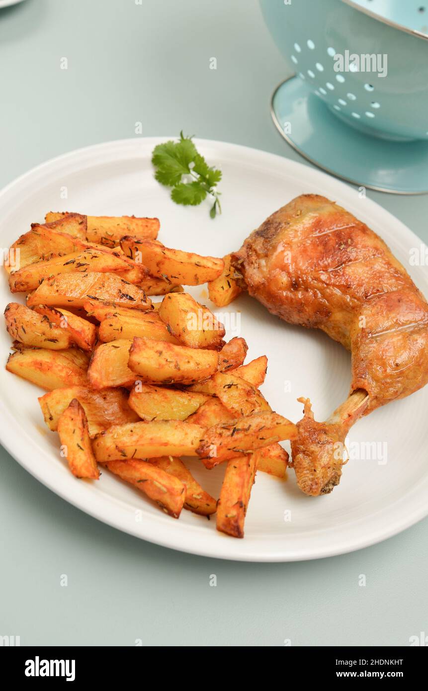 Chicken potato wedges hires stock photography and images Alamy
