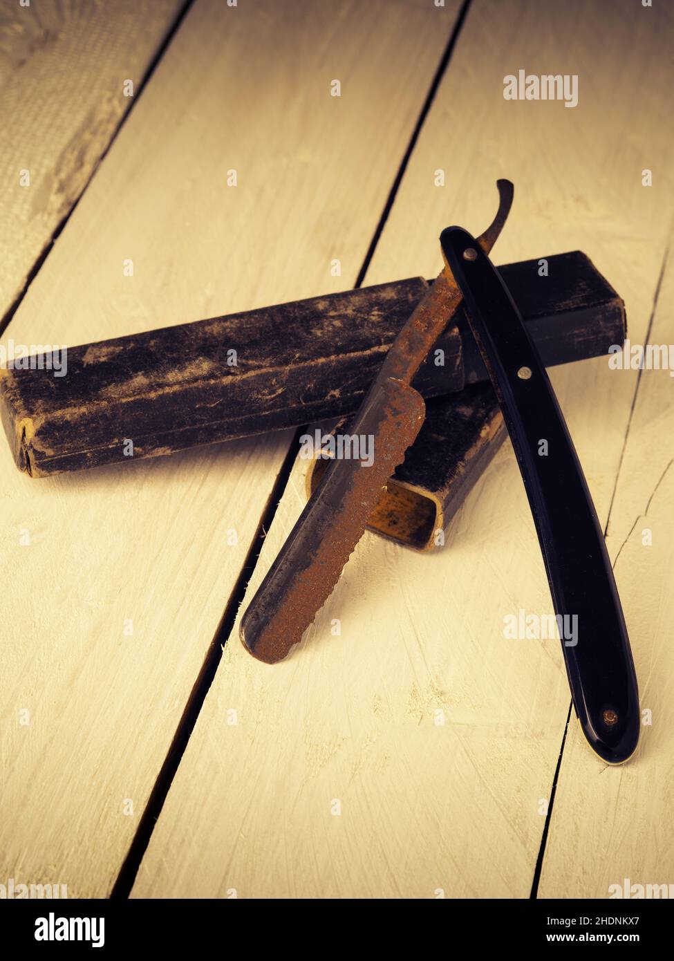 Straight edge razors hires stock photography and images Alamy