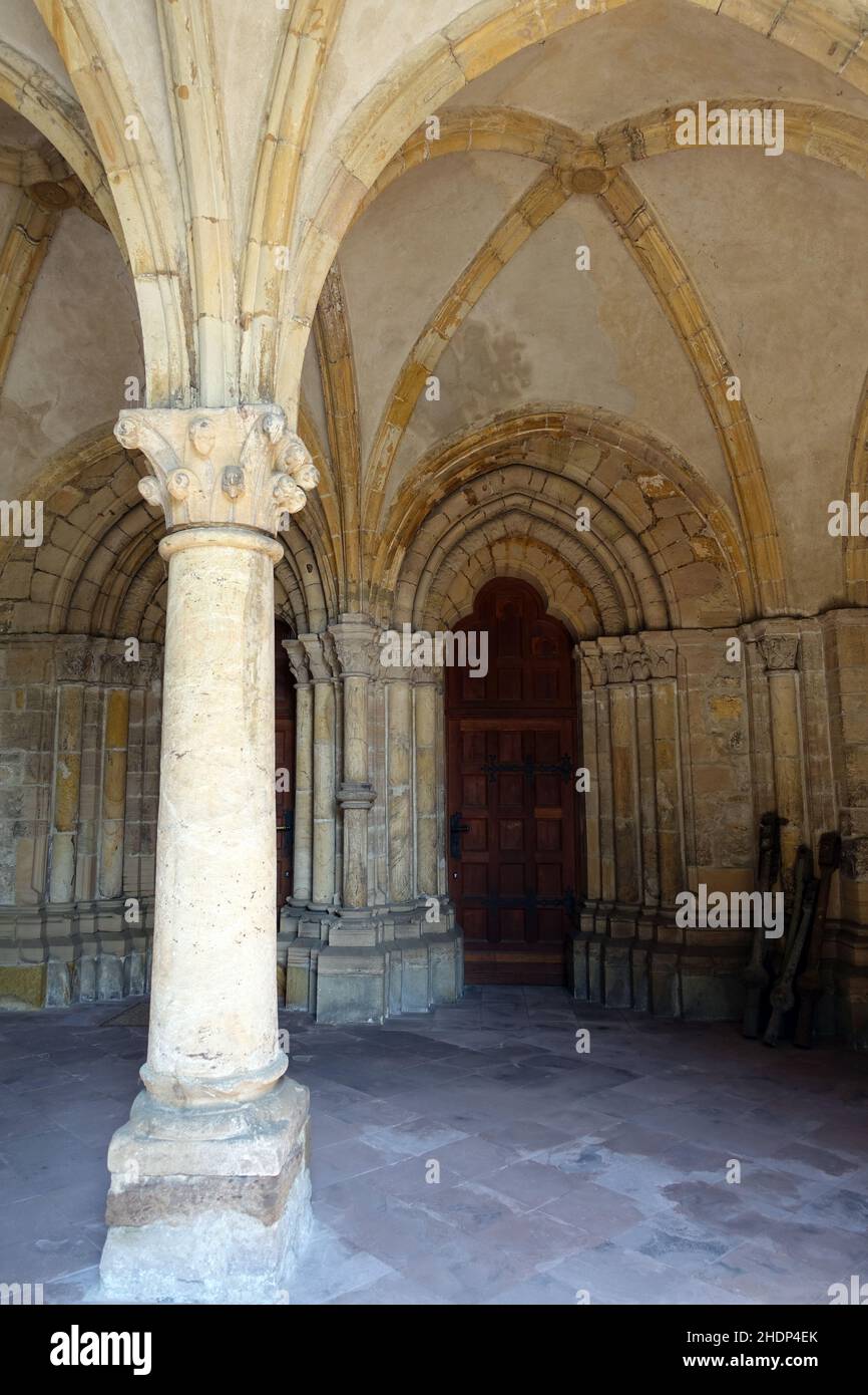 round arch, Romanesque, herford minster, round archs Stock Photo