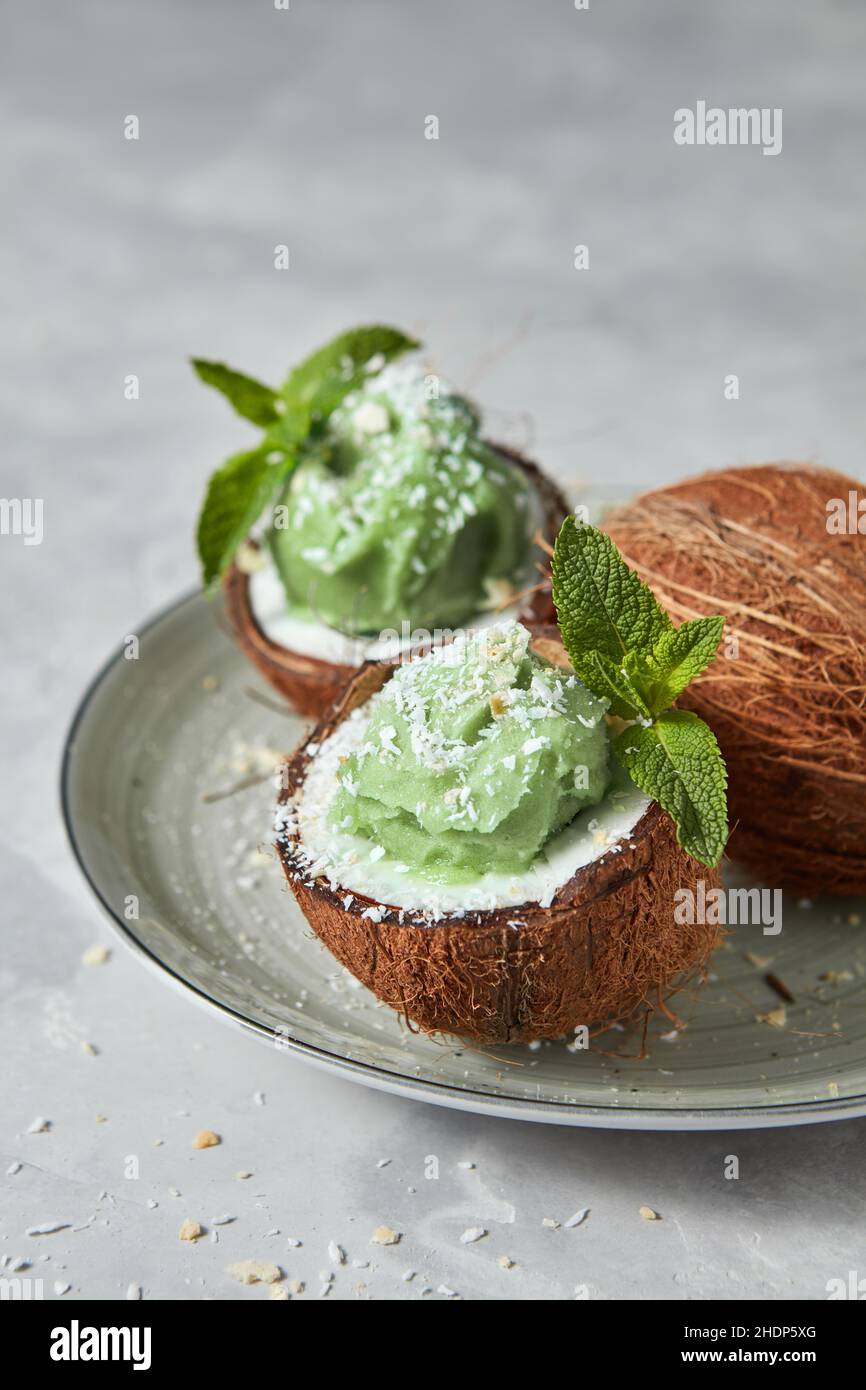 scoop, coconut, scoops, coconuts Stock Photo Alamy
