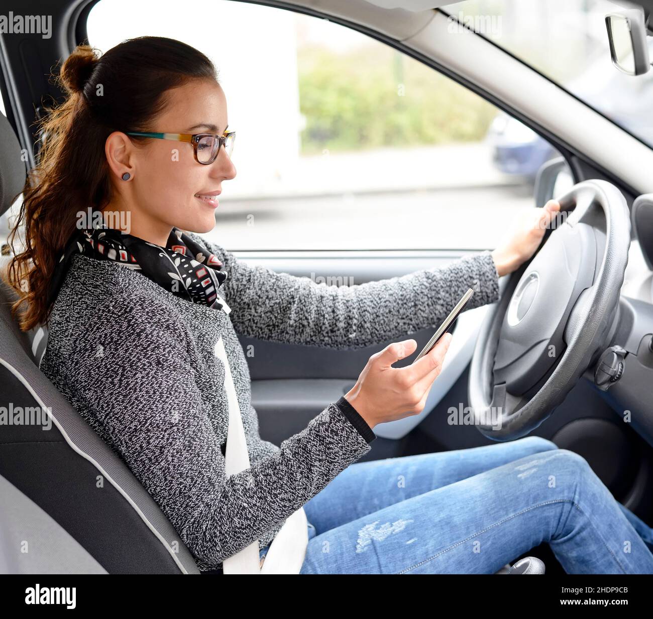Mobile Risk Car danger & risk, mobile, sms, car driver, danger & risks, danger and risk ...