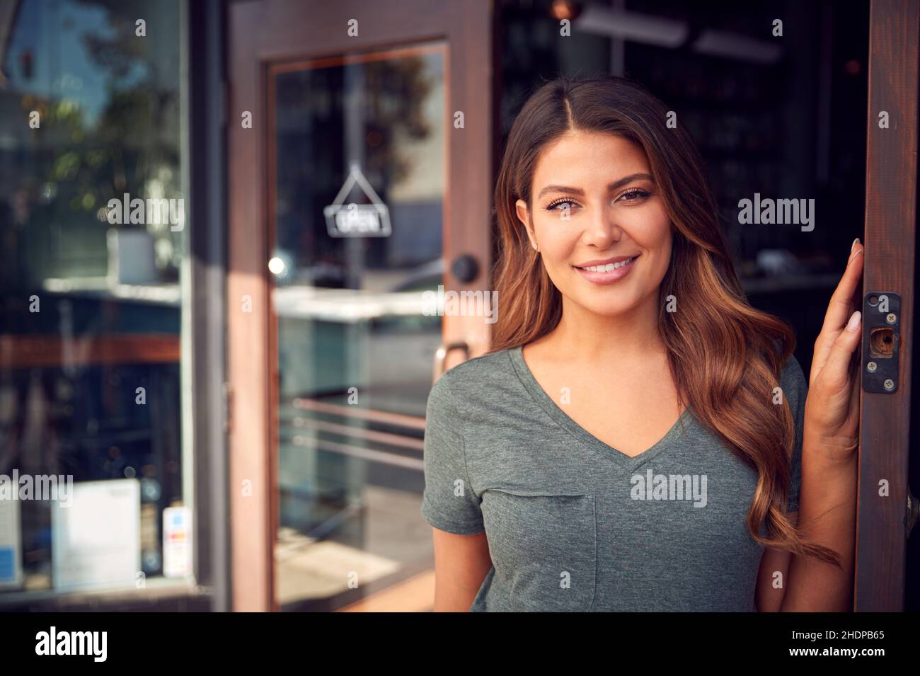 restaurant, bar counter, wait staff, waiter, restaurants, bar counters, wait staffs, waiters