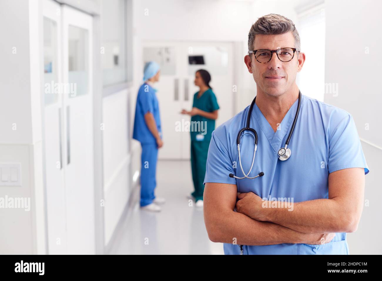 surgeon-dress-code-surgeons-dress-codes-stock-photo-alamy