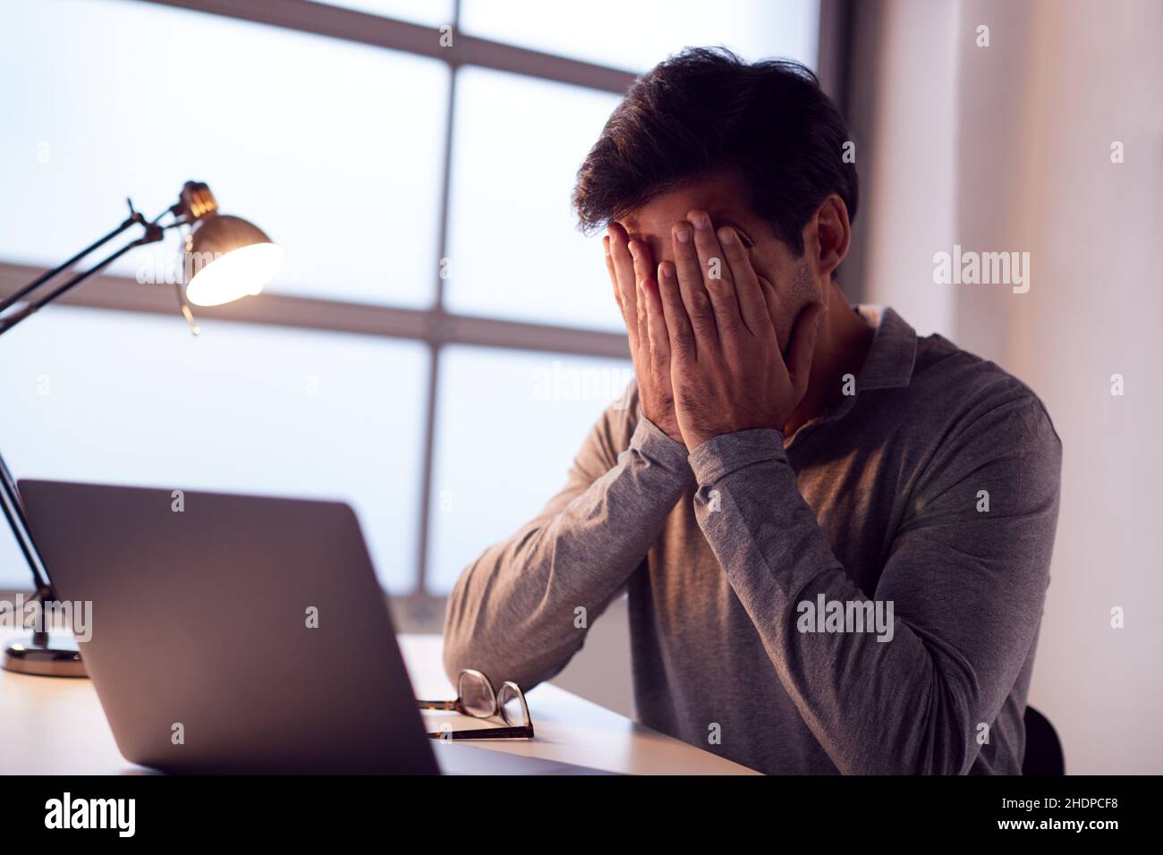 headache, migraine, computer workstation, headaches, migraines