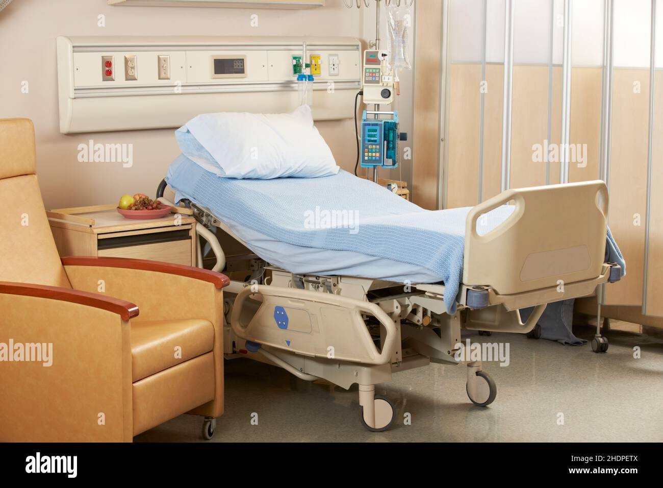 bed, hospital ward, beds, clinic, hospital wards, medical center Stock Photo Alamy