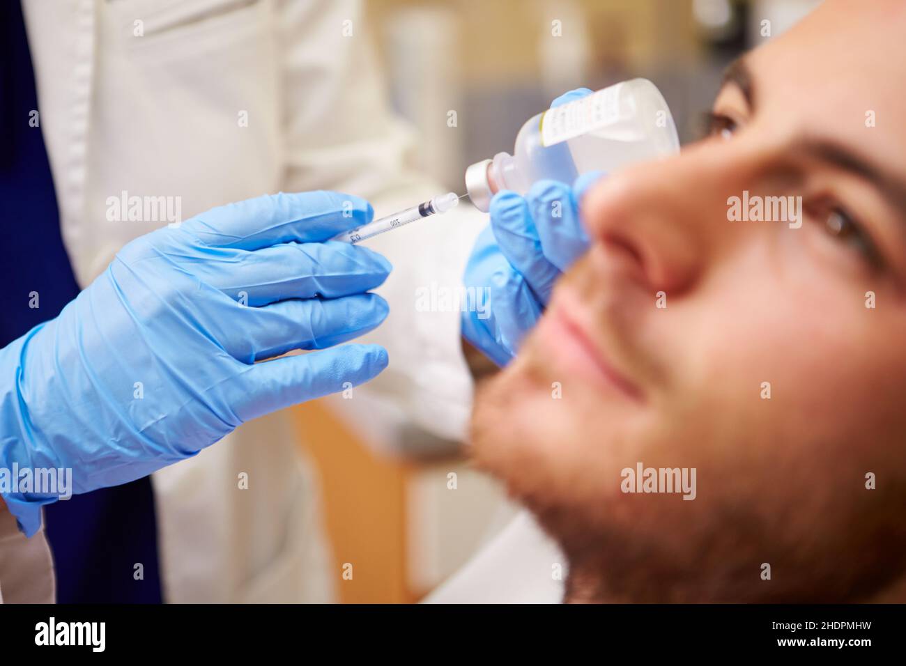 syringe, mounting, botox, syringes, botoxs Stock Photo Alamy