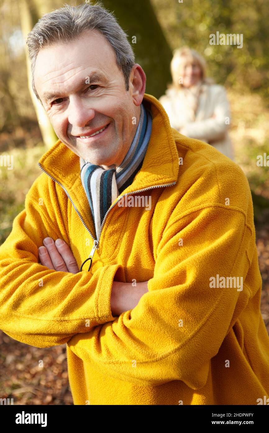 Seniors outdoors autumn hi-res stock photography and images - Alamy