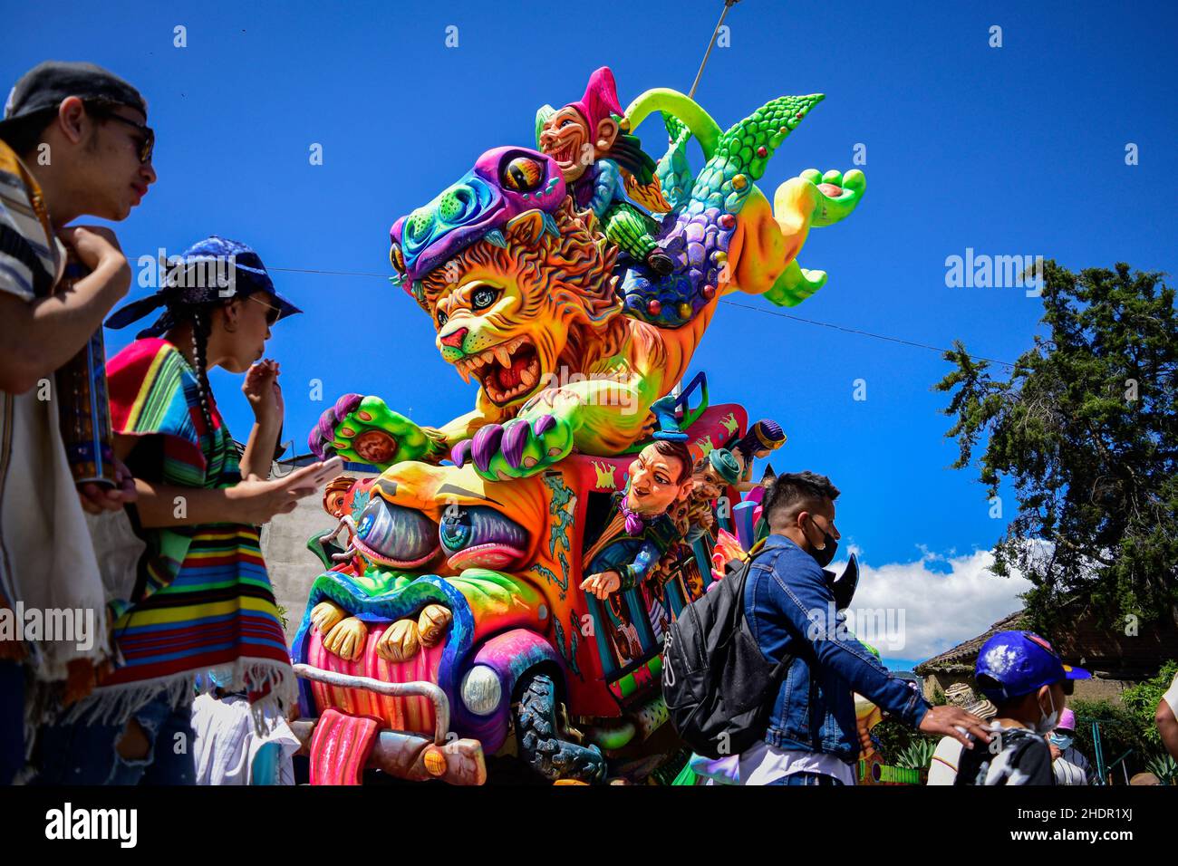 Pasto, Colombia. 06th Jan, 2022. People gather to see float cars