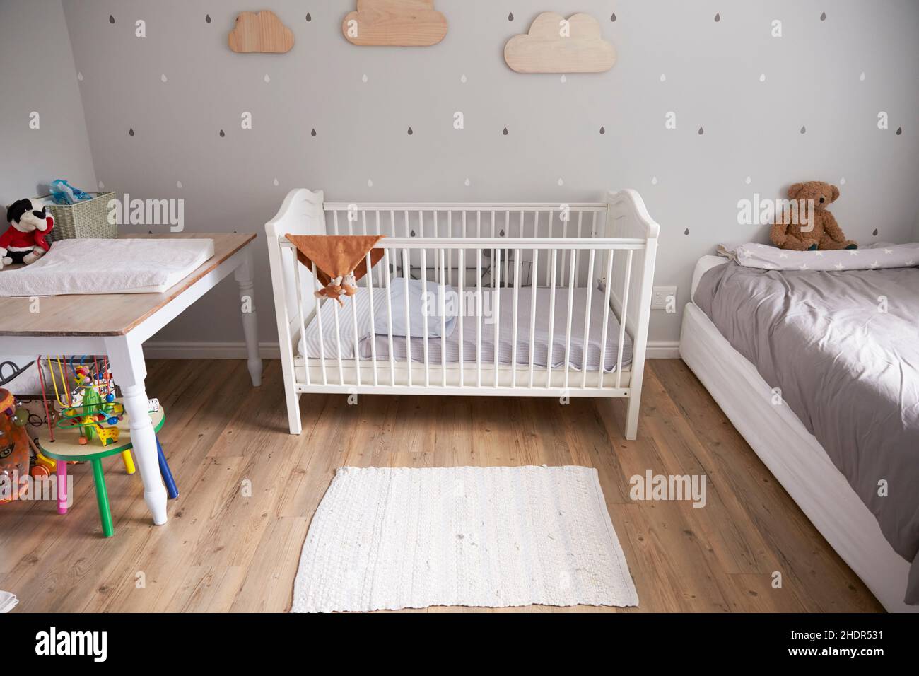 nursery, changing diaper, crib, nurseries, changing diapers, nappies