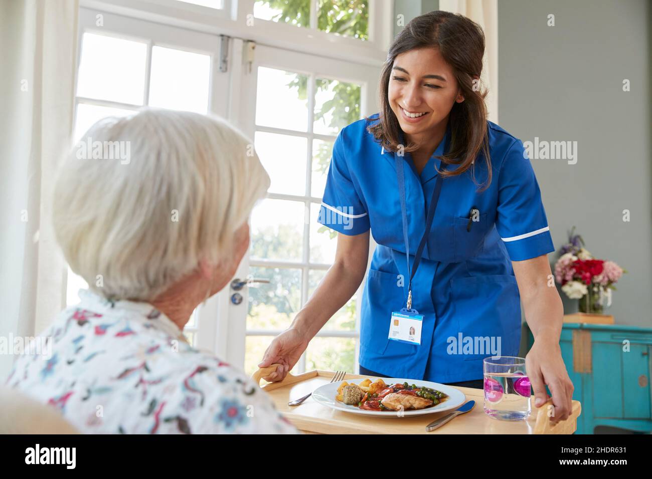 senior, old nurse, lunch, nursing service, elderly, old, seniors, old