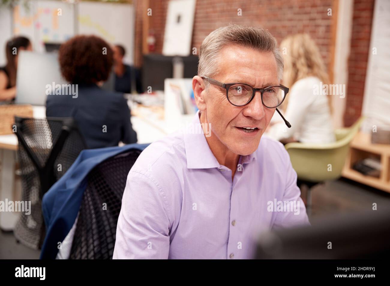 customer service, open plan office, selling dialogue, customer services