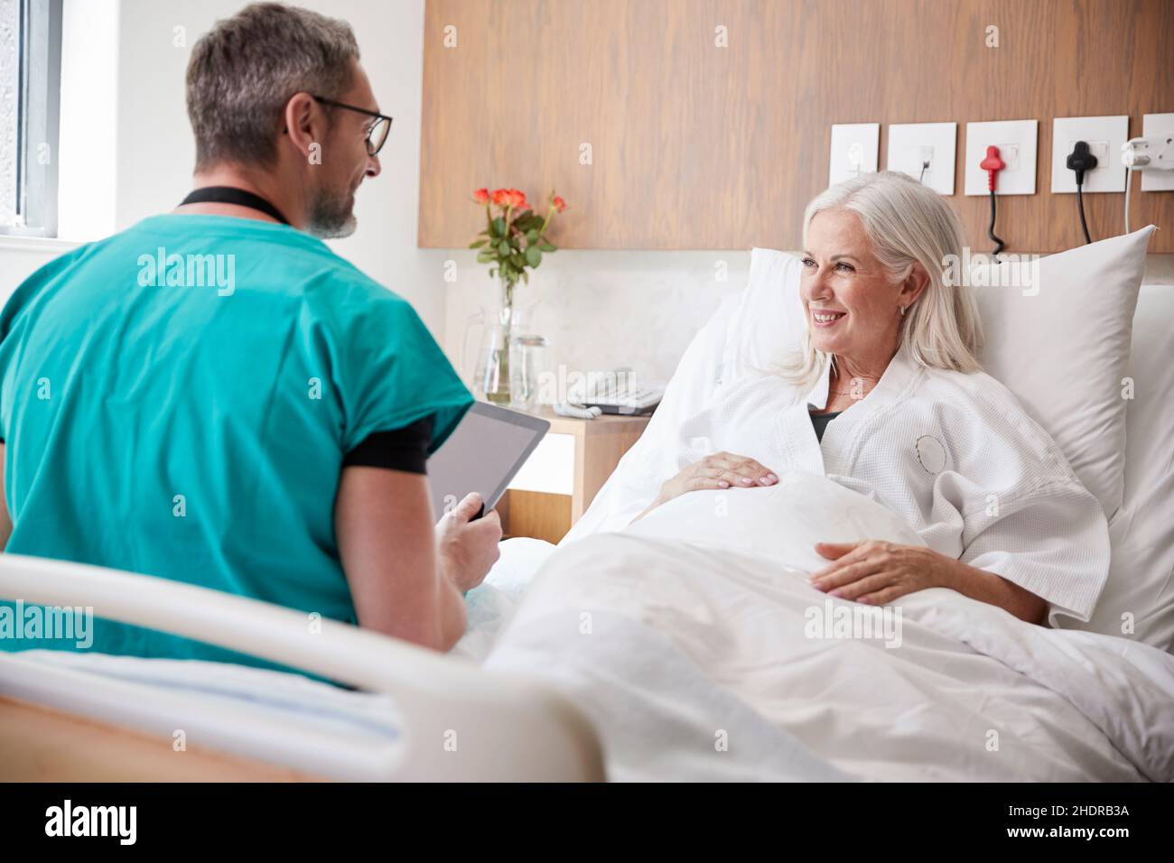 doctor, hospital bed, consult, doctors, clinic, hospital beds, medical