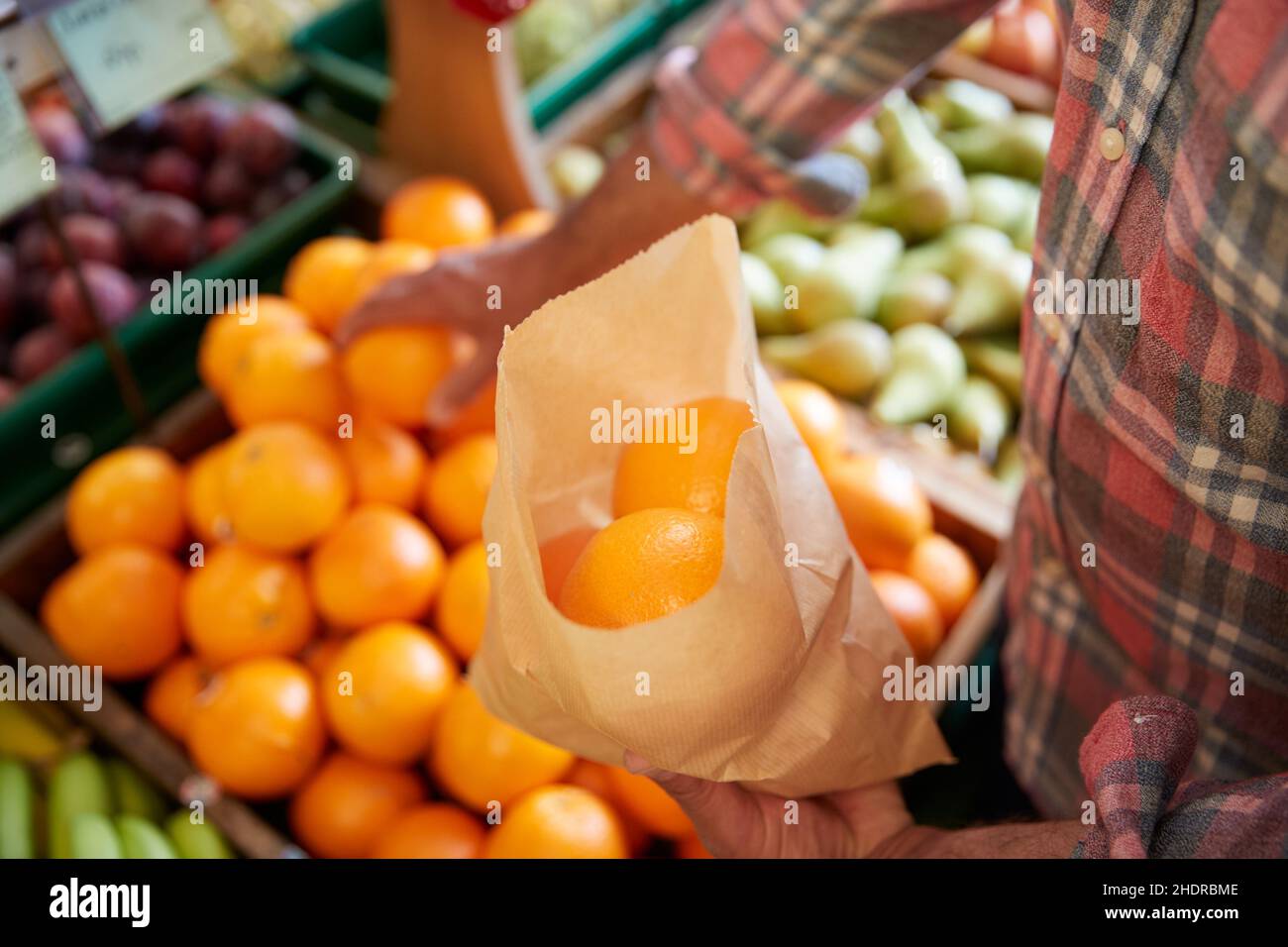 Grocery stores paper bags hires stock photography and images Alamy