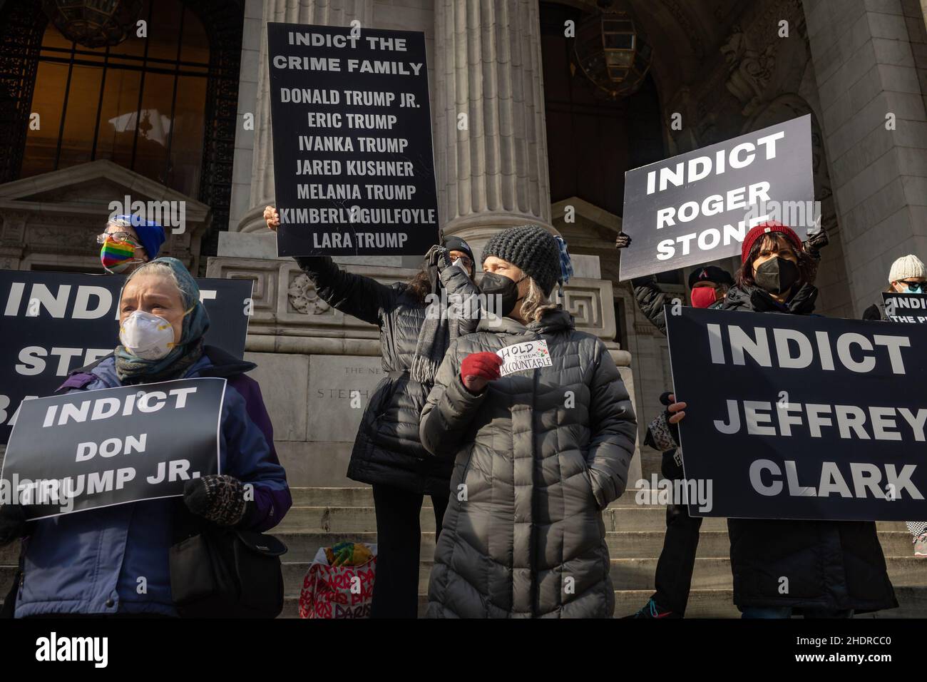 New York, New York, USA. 6th Jan, 2022. Activists took over the steps of Manhattan's Main Library, marking the one-year anniversary of the January 6, 2021 attack on the U.S. Capitol. The group called on Attorney General Merrick Garland to indict who they deem the ''real coup leaders, '' including Donald Trump, Mark Meadows, Jim Jordan, and Ivanka Trump. (Credit Image: © Michaal Nigro/Pacific Press via ZUMA Press Wire) Stock Photo