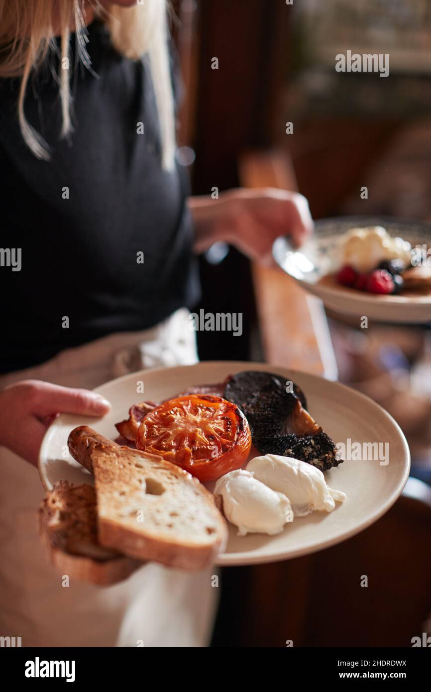 serve, english breakfast, black pudding, serves, british, english